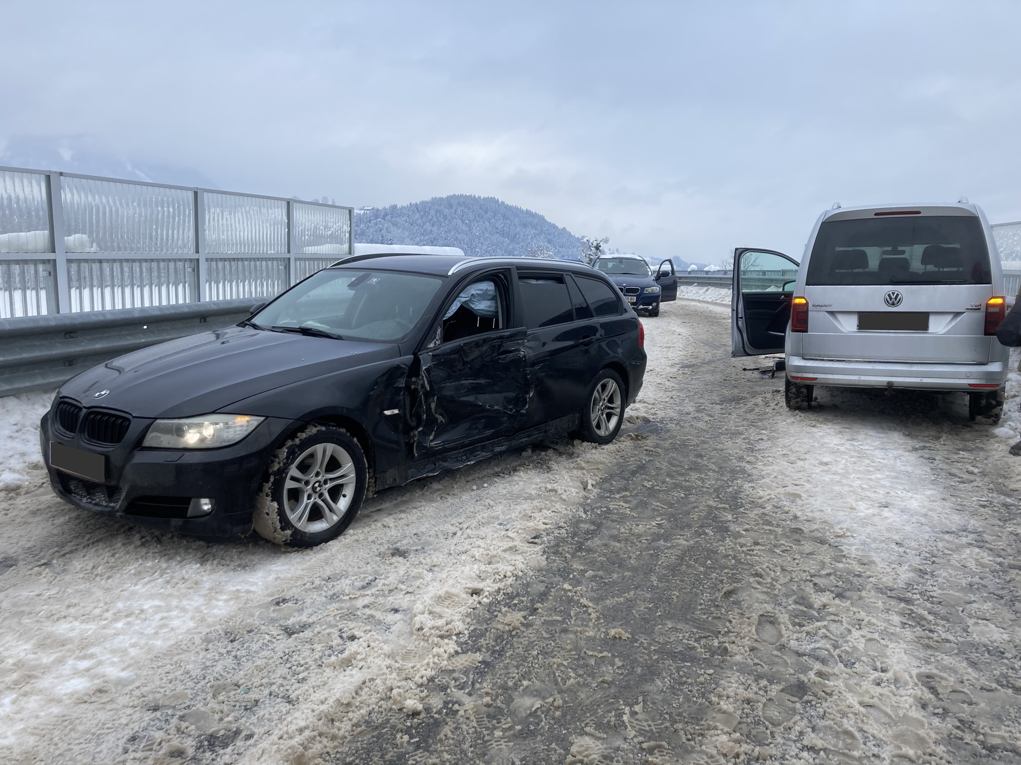 Verkehrsunfall Überführung Moosheim