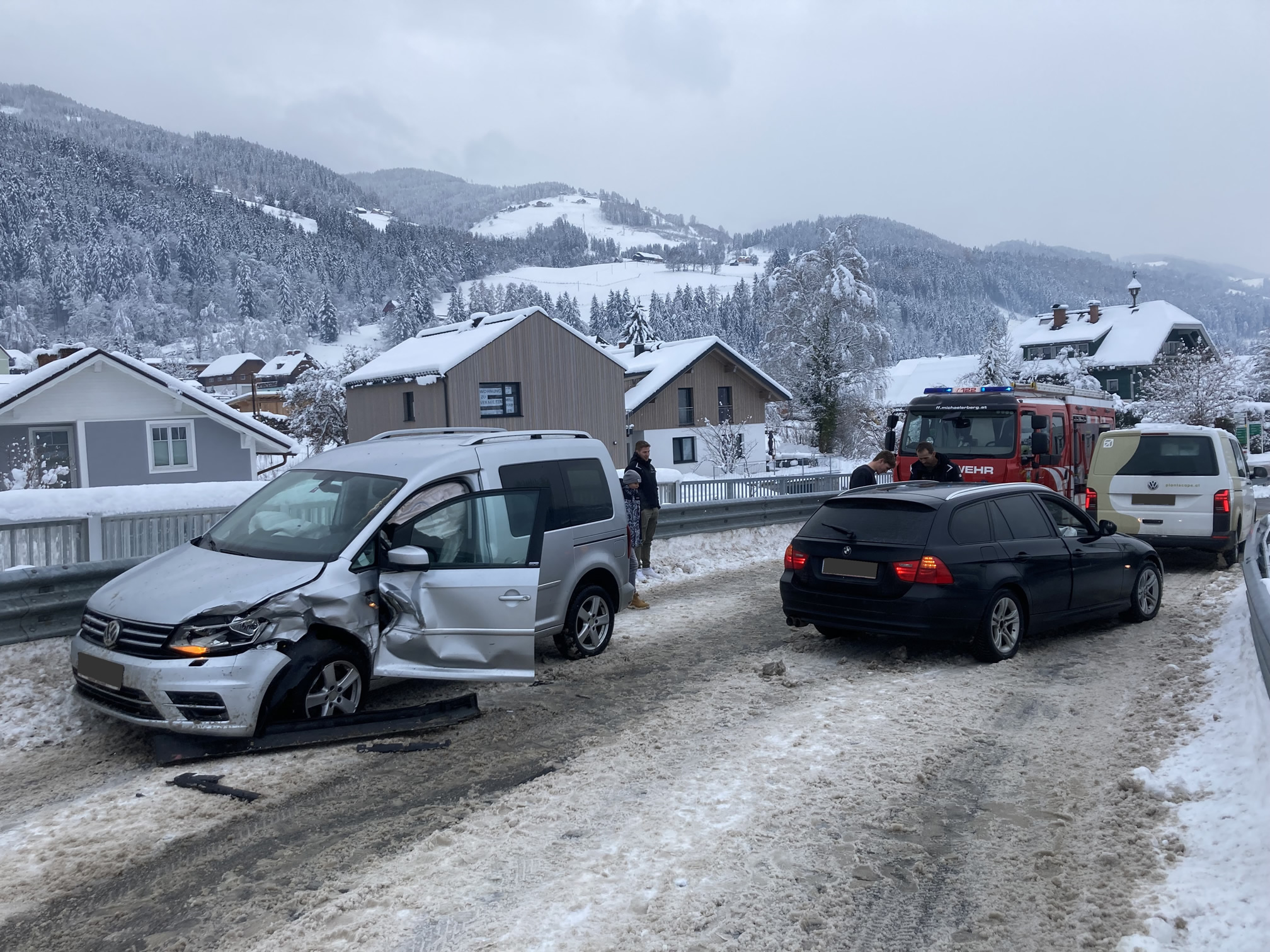 Verkehrsunfall Überführung Moosheim